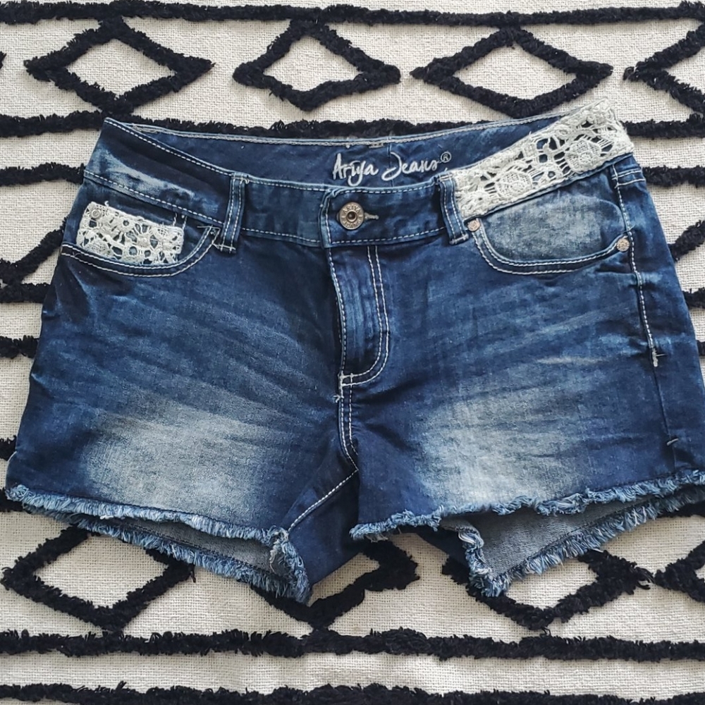Ariya jean shorts